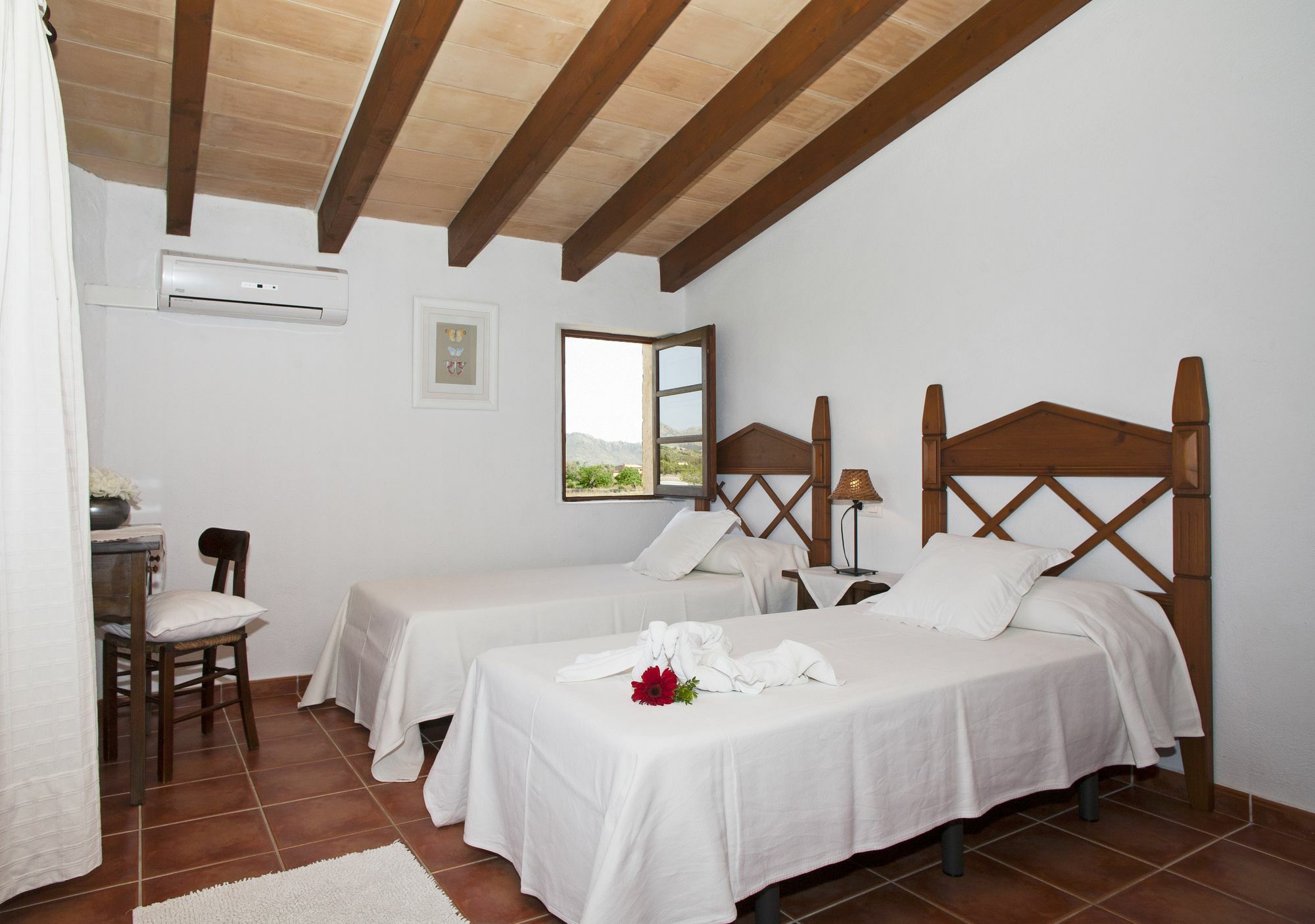 Cal Mercader Villa *