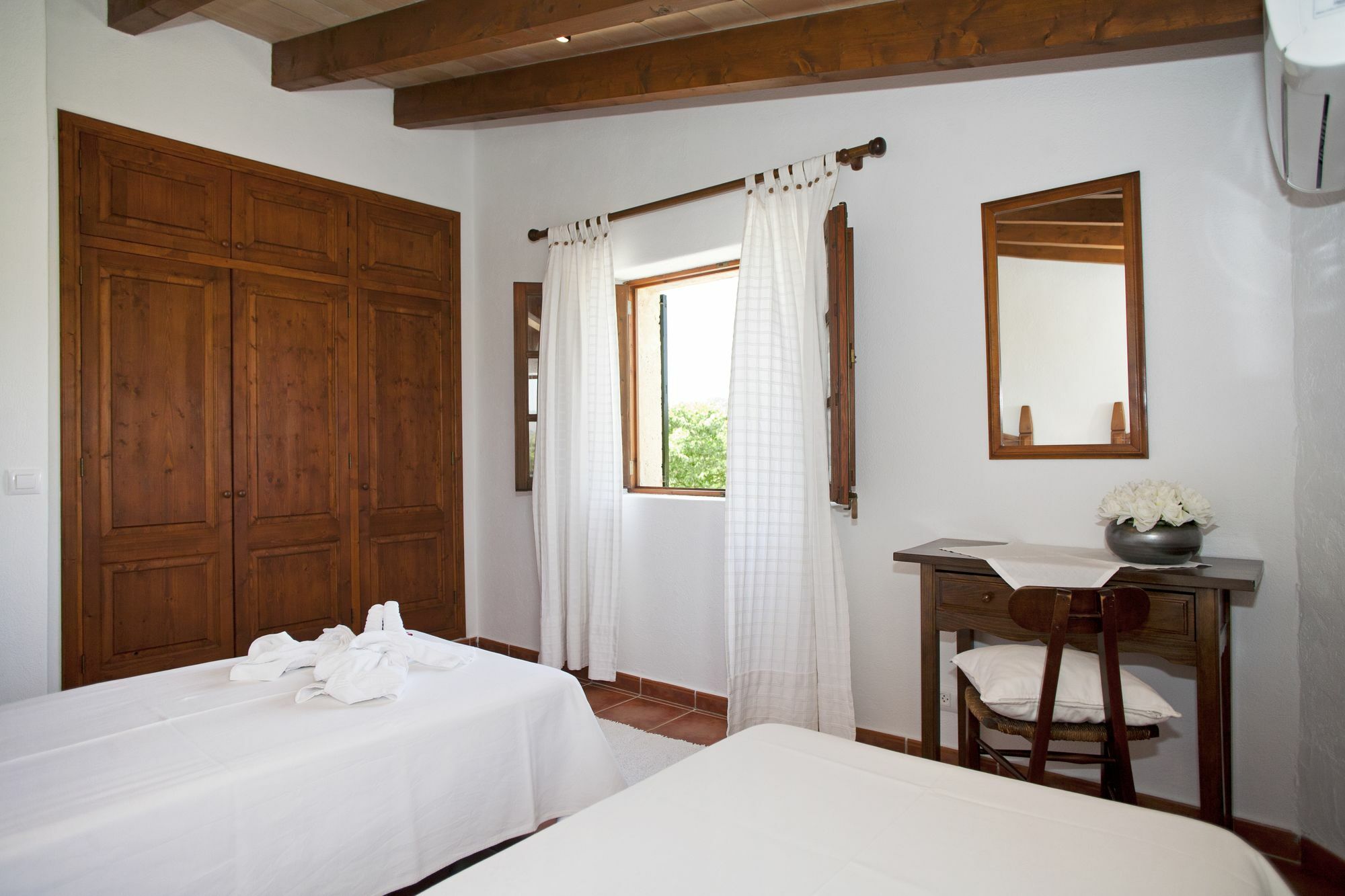 Cal Mercader Villa